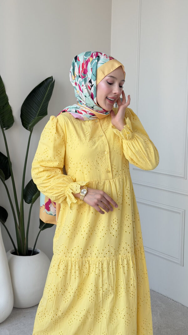 Wholesale fisto broderie layered summer dress in cotton blend for modest fashion.