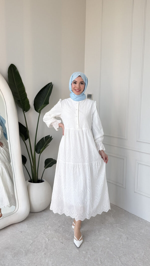 Wholesale fisto broderie layered summer dress in cotton blend for modest fashion.