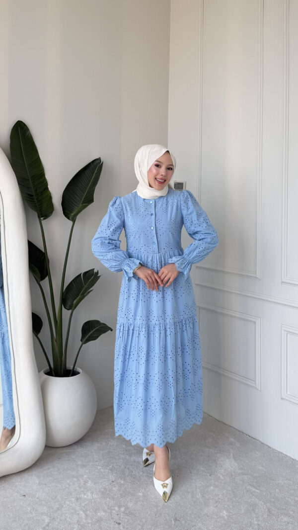 Wholesale fisto broderie layered summer dress in cotton blend for modest fashion.