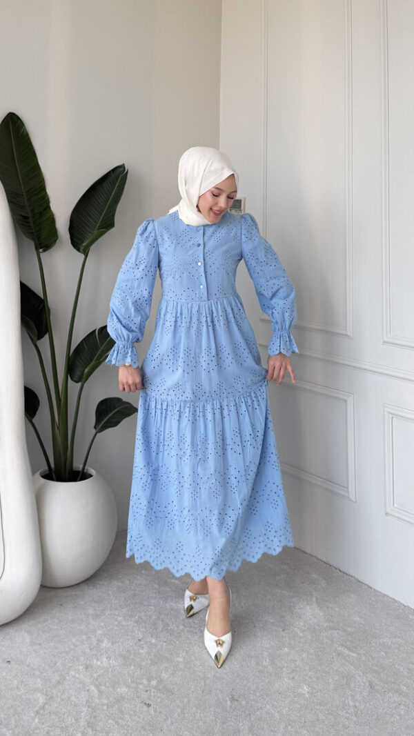 Wholesale fisto broderie layered summer dress in cotton blend for modest fashion.