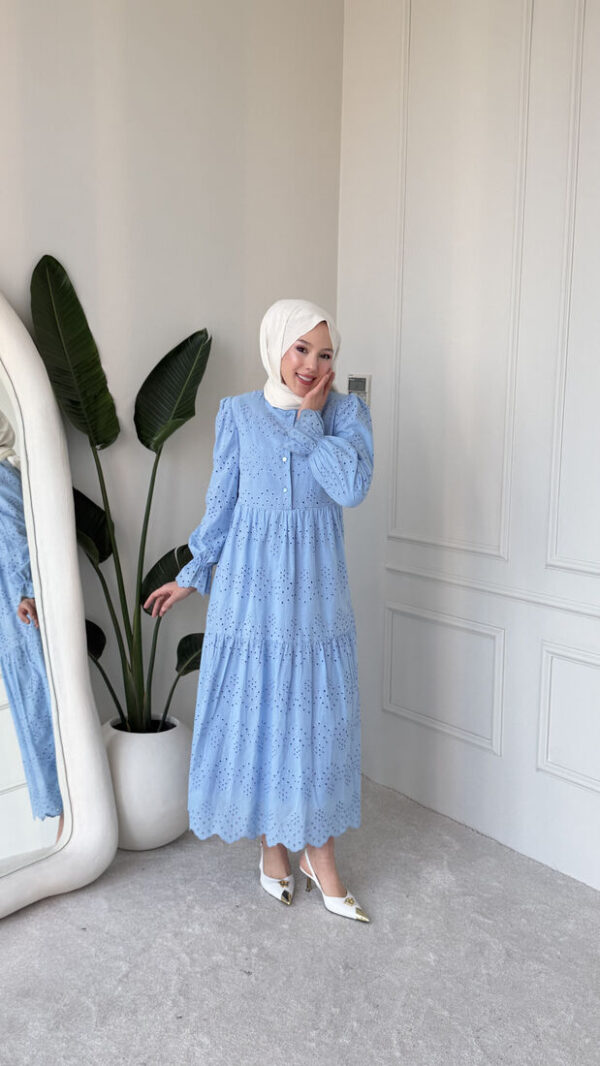 Wholesale fisto broderie layered summer dress in cotton blend for modest fashion.