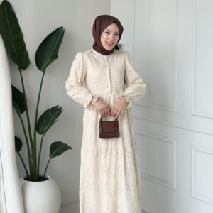 Wholesale fisto broderie layered summer dress in cotton blend for modest fashion.