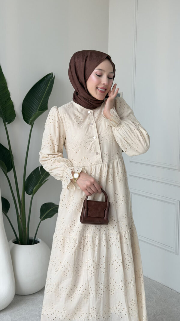 Wholesale fisto broderie layered summer dress in cotton blend for modest fashion.
