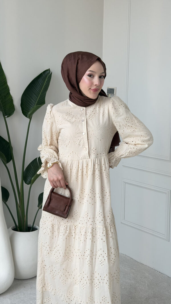 Wholesale fisto broderie layered summer dress in cotton blend for modest fashion.