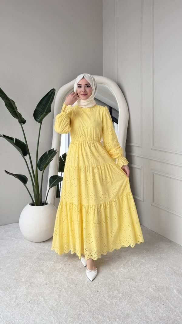 Wholesale fisto detail maxi dress with high neck for elegant summer modest fashion.