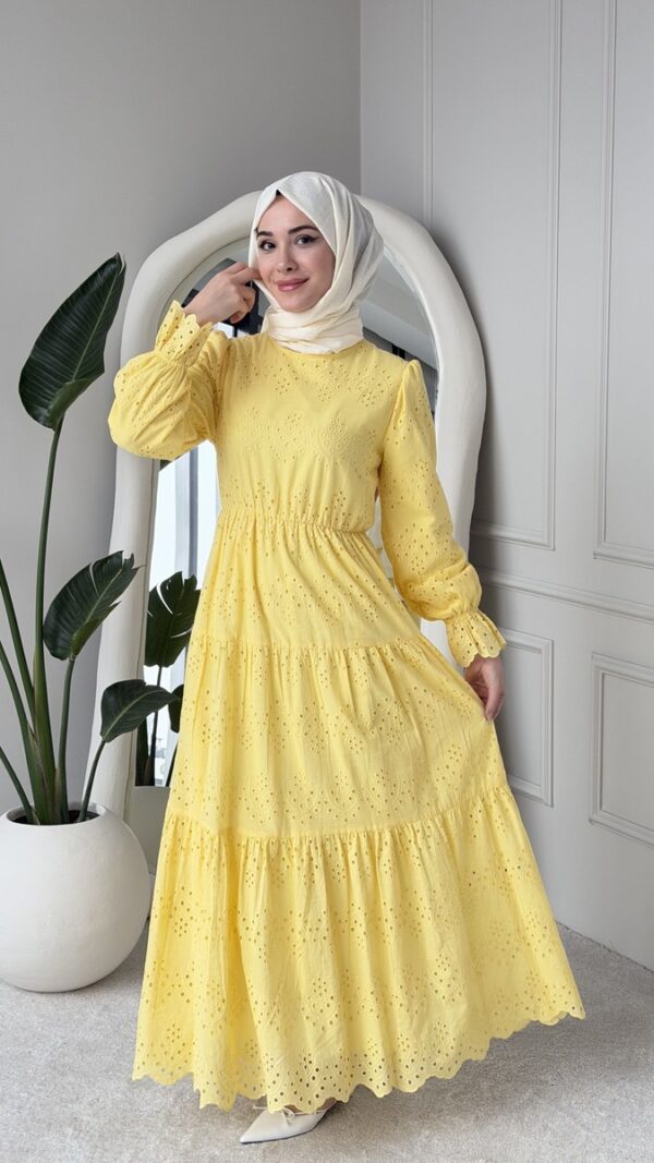 Wholesale fisto detail maxi dress with high neck for elegant summer modest fashion.