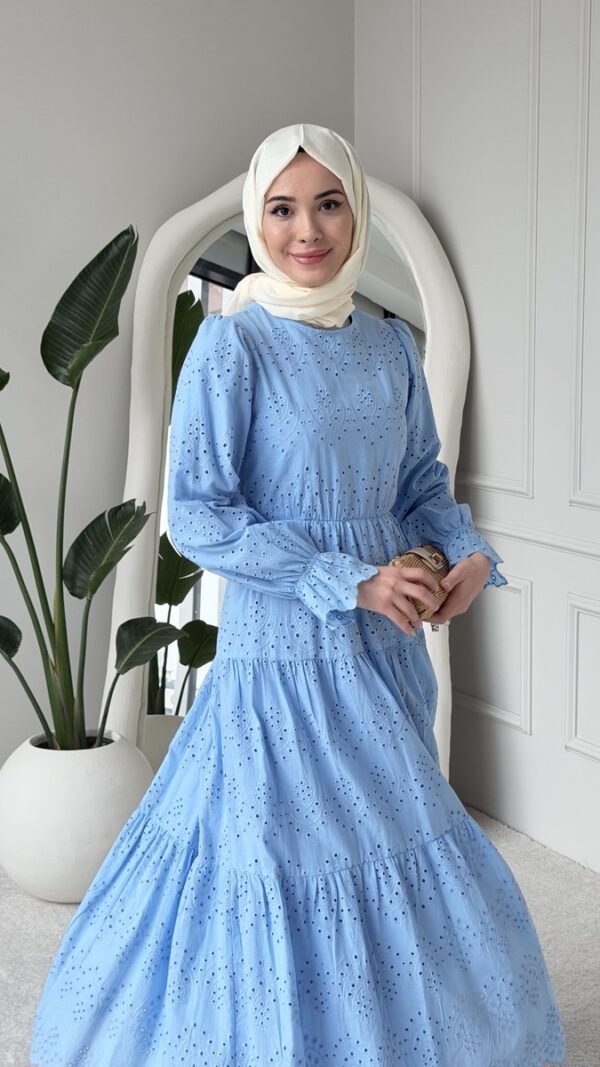 Wholesale fisto detail maxi dress with high neck for elegant summer modest fashion.