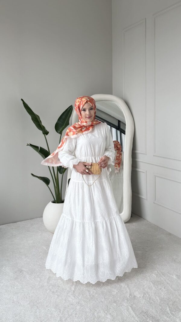 Wholesale fisto detail maxi dress with high neck for elegant summer modest fashion.
