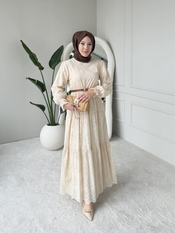 Wholesale fisto detail maxi dress with high neck for elegant summer modest fashion.
