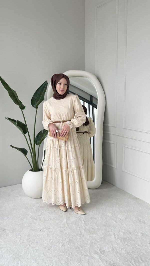 Wholesale fisto detail maxi dress with high neck for elegant summer modest fashion.